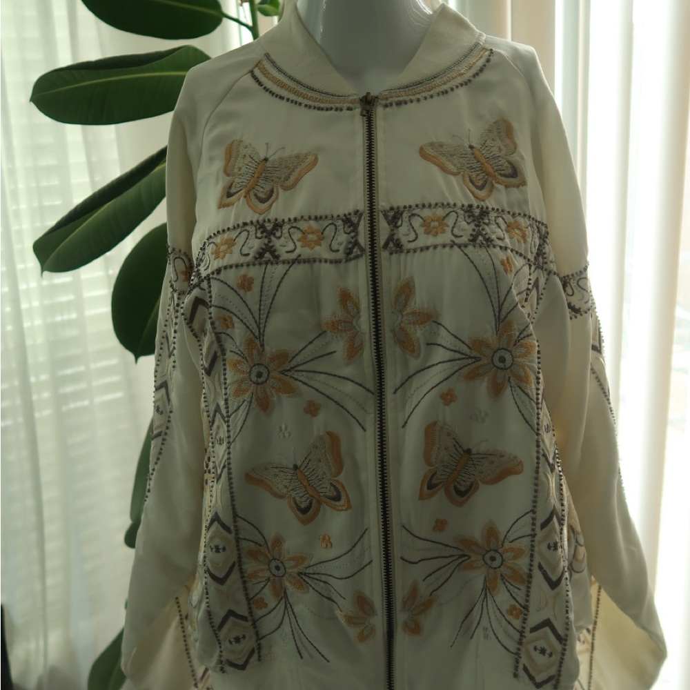MM Vintage Embroidered Cream Jacket